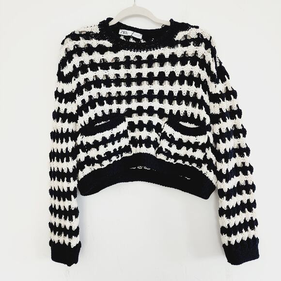 Zara Black & Cream Beige Cropped Striped Knit Sweater with Pockets Size Medium - Picture 2 of 6